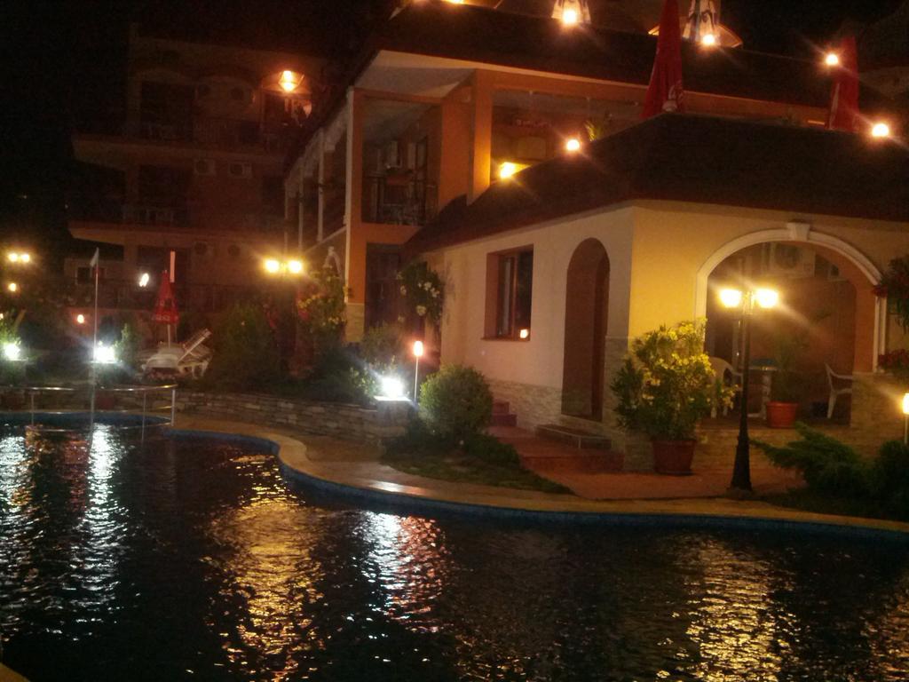 Byala Perla Family Hotel Luaran gambar