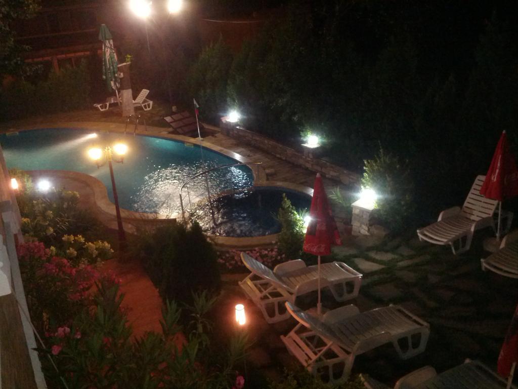 Byala Perla Family Hotel Luaran gambar